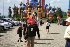 gallery tour and travel 42